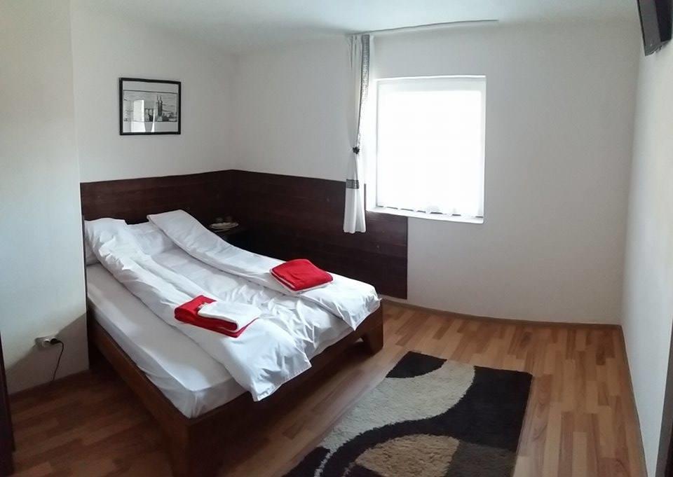 Casa Piscul Lupului Villa Pucioasa Eksteriør bilde